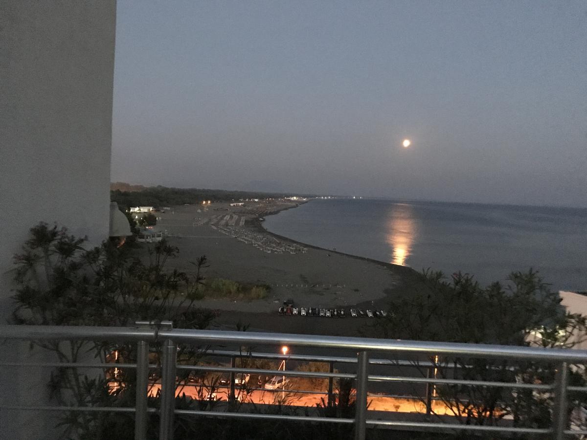 Hotel La Rosa Negra อุลซิน ภายนอก รูปภาพ