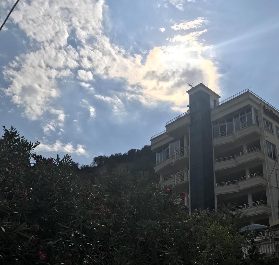 Hotel La Rosa Negra อุลซิน ภายนอก รูปภาพ