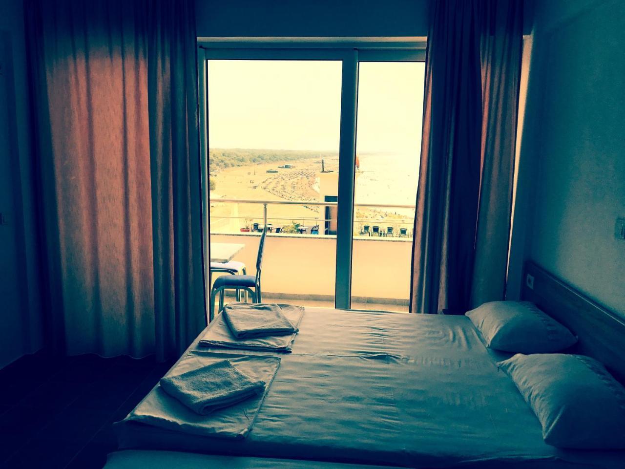 Hotel La Rosa Negra อุลซิน ภายนอก รูปภาพ